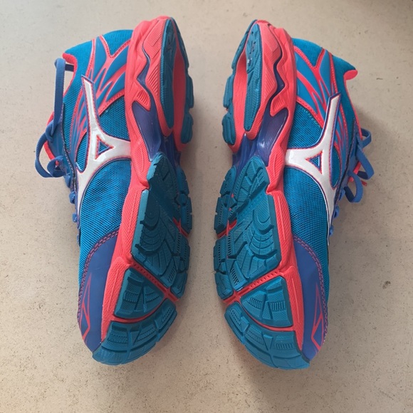 Mizuno Women’s Wave X10 Running Shoes - Size 10 - Picture 3 of 7